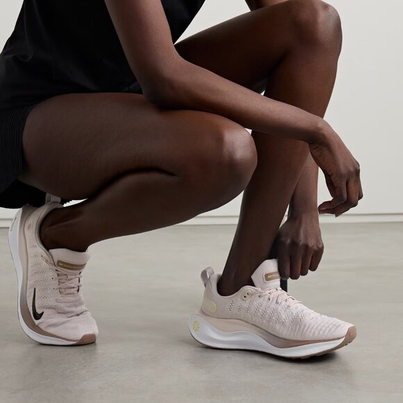 Nike Women’s Reactx Infinity Run 4 Road Running Shoes Mauve DR2670-010, Size 7.5 - Picture 4 of 16